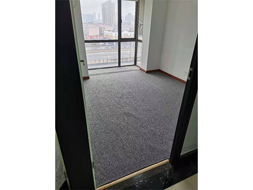 建安新商汇6楼办公地毯1