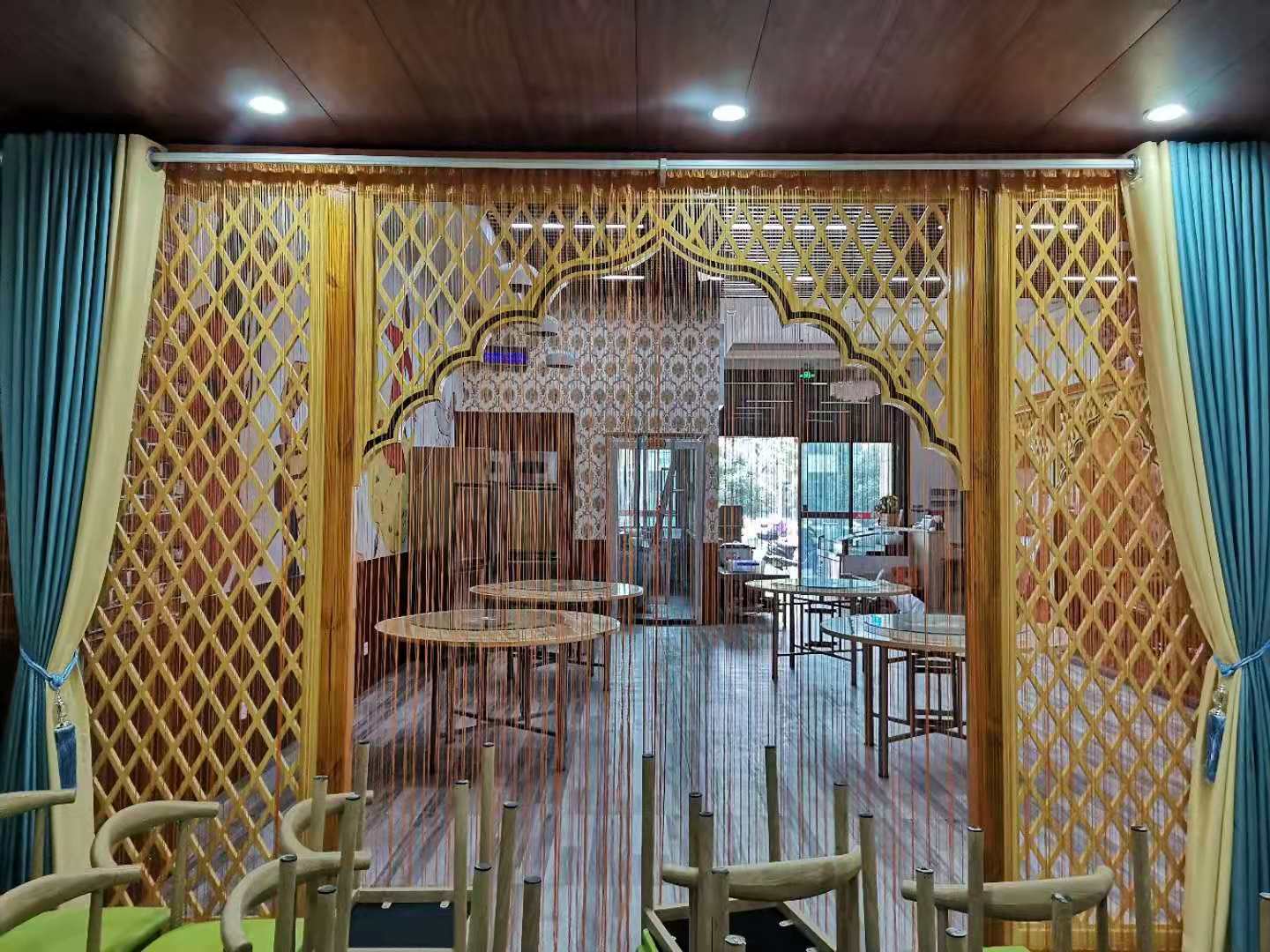 那拉提饭店包厢