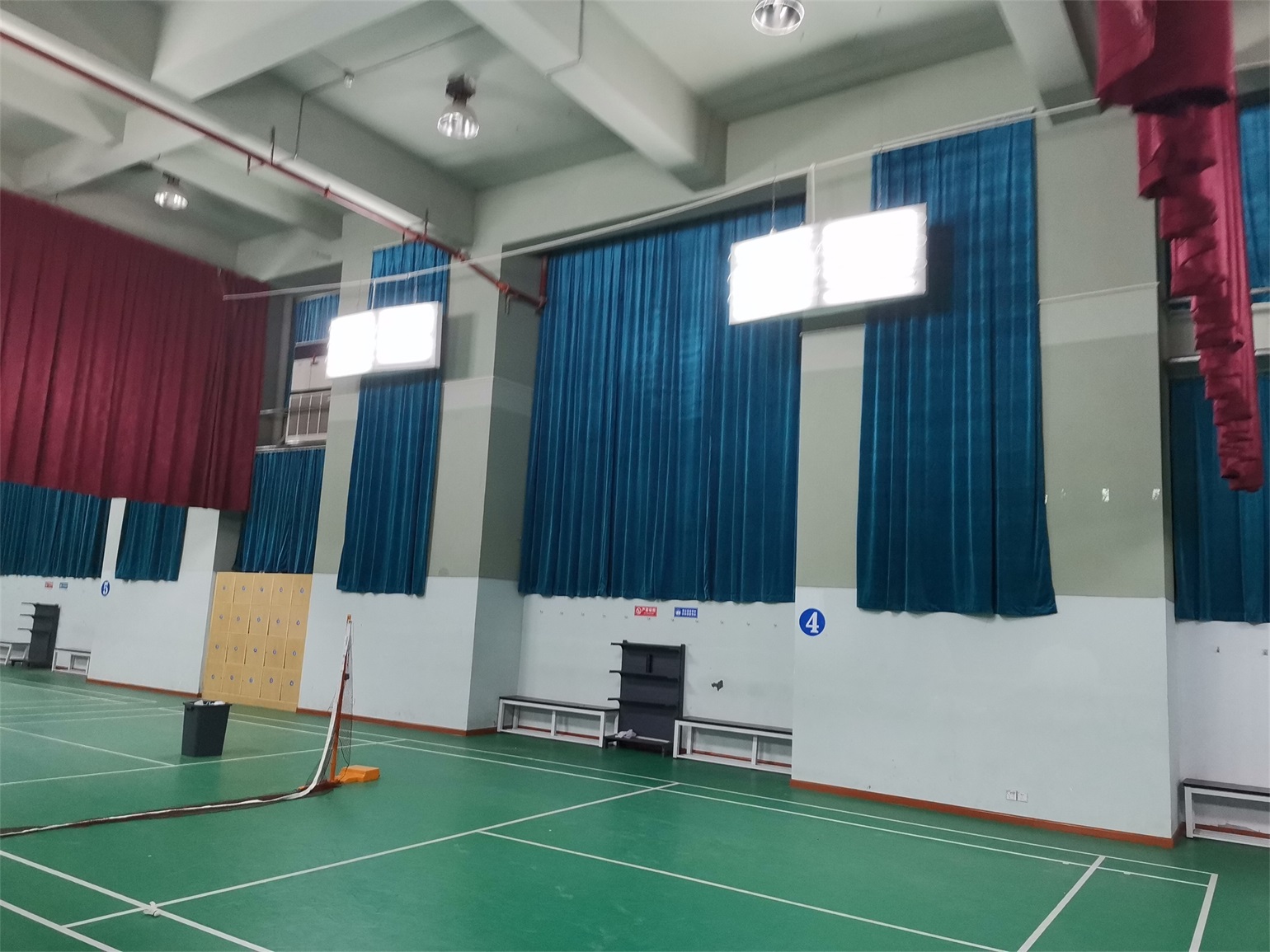 羽毛球馆2
