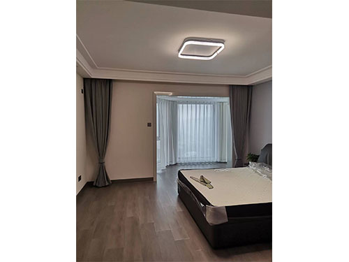 金色溪泉湾主卧