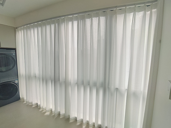 欧园1栋客厅阳台