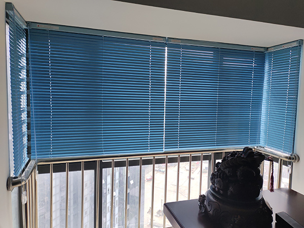 建安新商汇22楼办公室百叶帘24-4-4