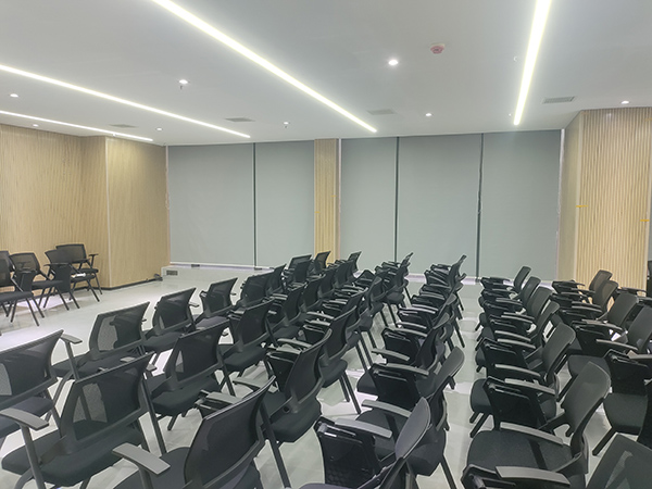 窗帘定制,窗帘加工业务,纱窗定制,纱窗维护维修业务,宜君家居百叶帘,宜君家居电动窗帘,宜君家居台布、椅套,湖南宜君家居有限公司